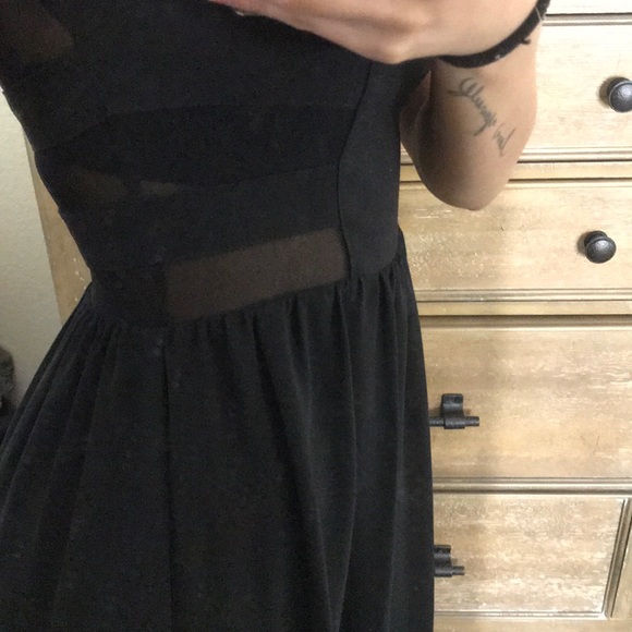 Dress - Picture 5 of 5